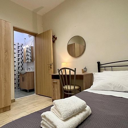 Private Modern Cozy House At The Center Apartment Mytilene Ngoại thất bức ảnh