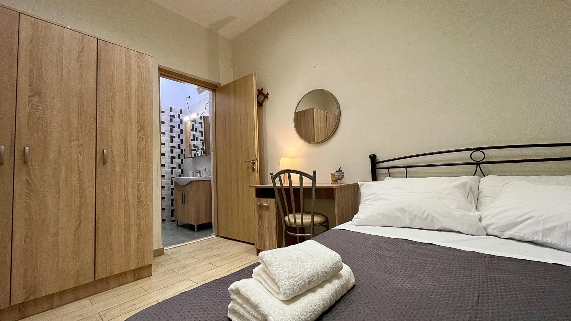 Private Modern Cozy House At The Center Apartment Mytilene Ngoại thất bức ảnh