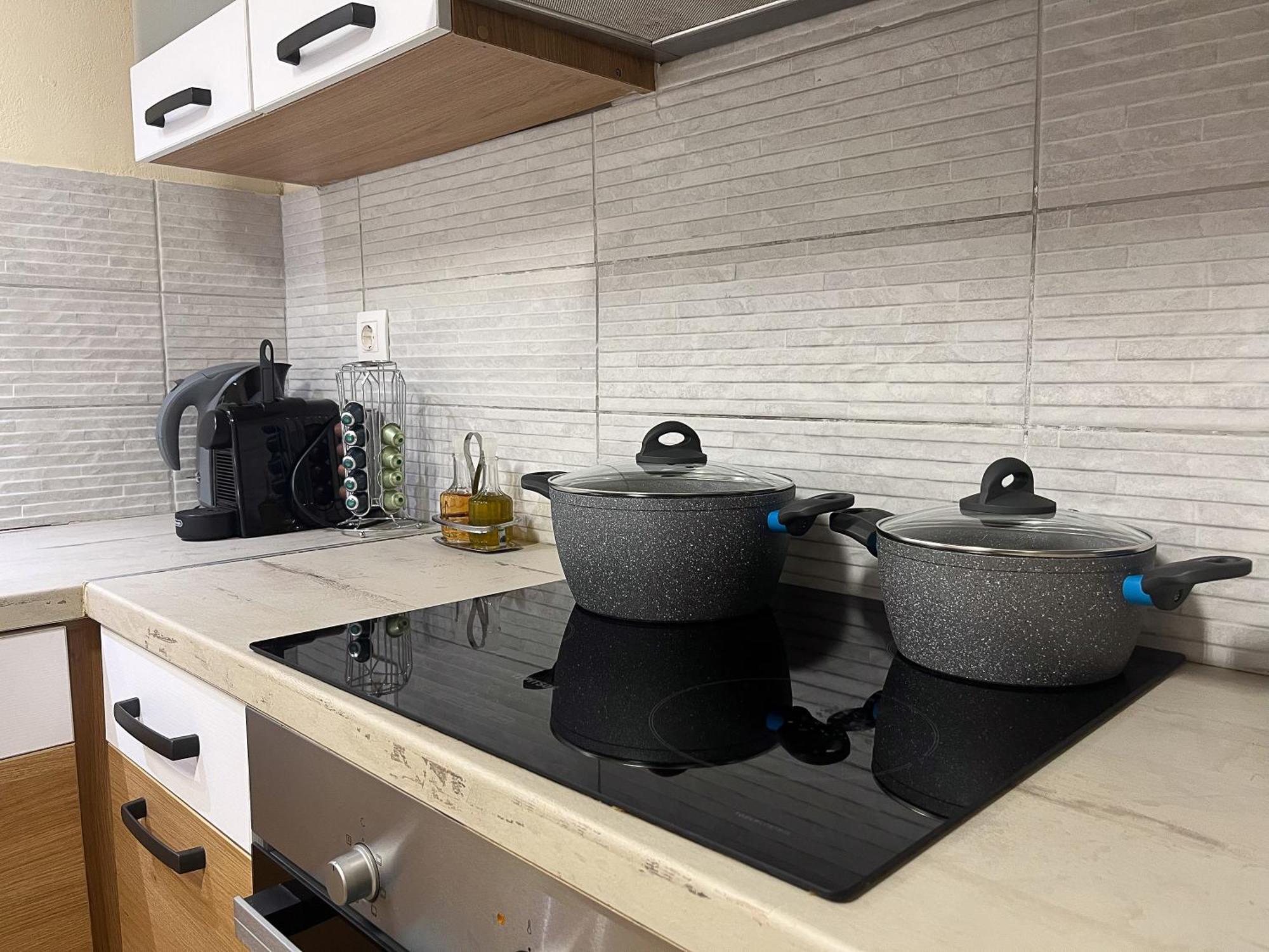 Private Modern Cozy House At The Center Apartment Mytilene Ngoại thất bức ảnh